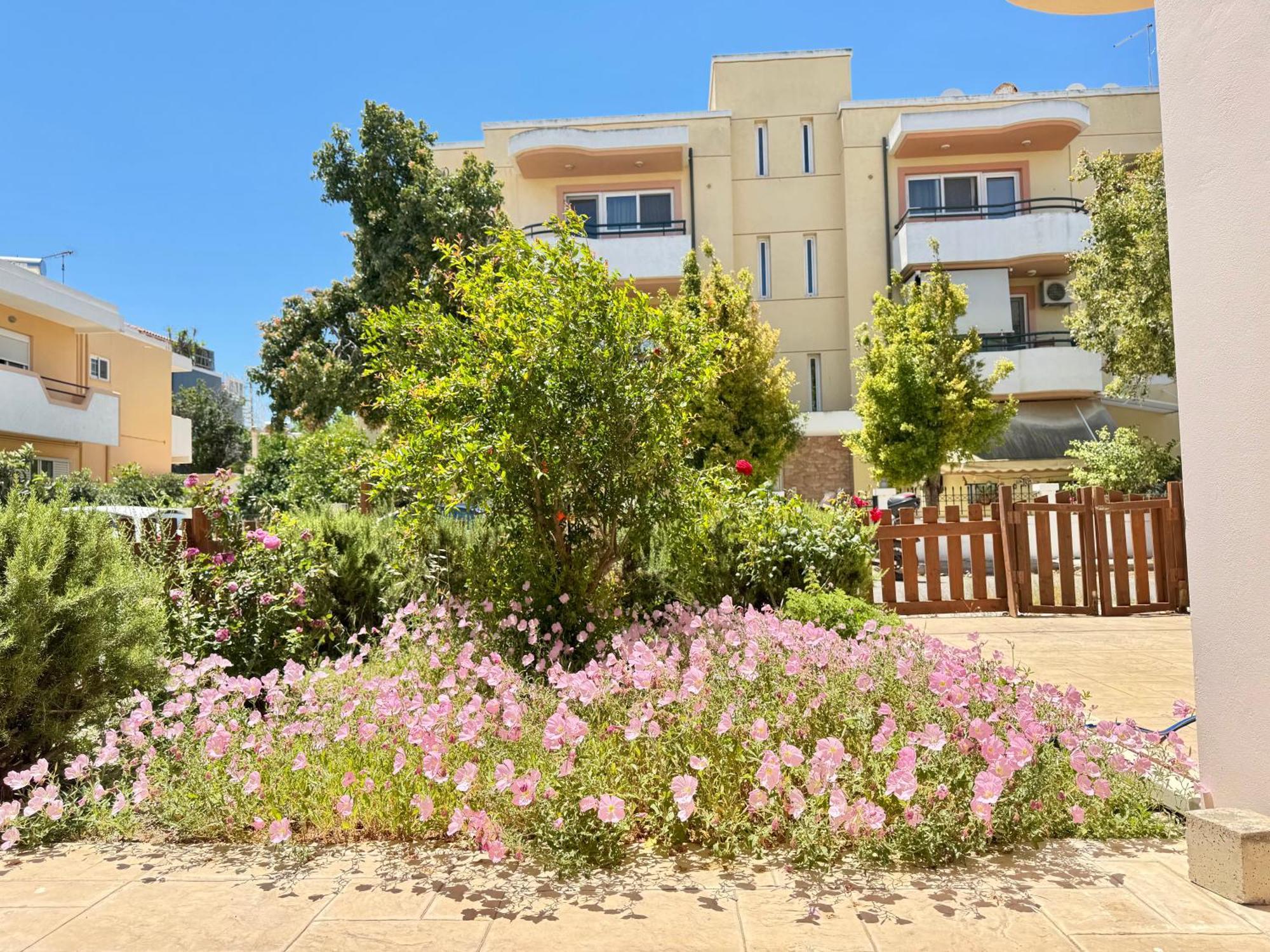 Spacious & Cozy Apartment, With Big Yard, In Kos Buitenkant foto